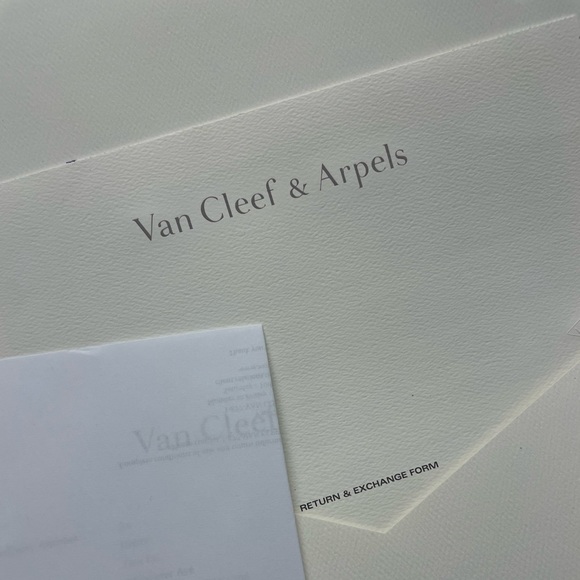 Van Cleef & Arpels Sweet Alhambra Butterfly pendant - Picture 4 of 4